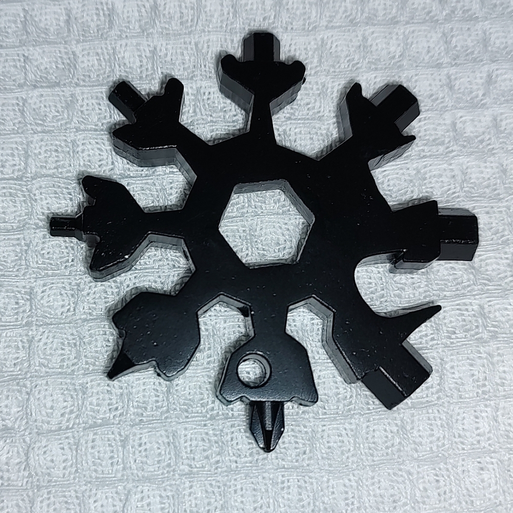 18 In 1 Multi Tool Black Stainless Steel New With Original Packaging & Keyring